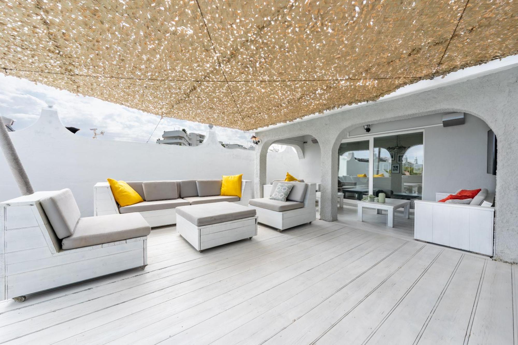 Villa Mimosas House