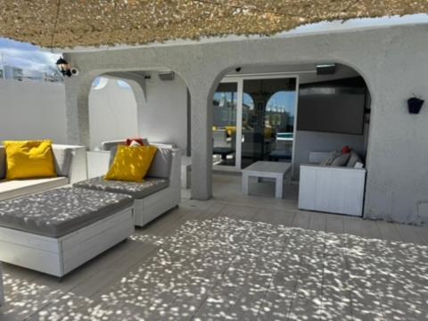 Villa Mimosas House